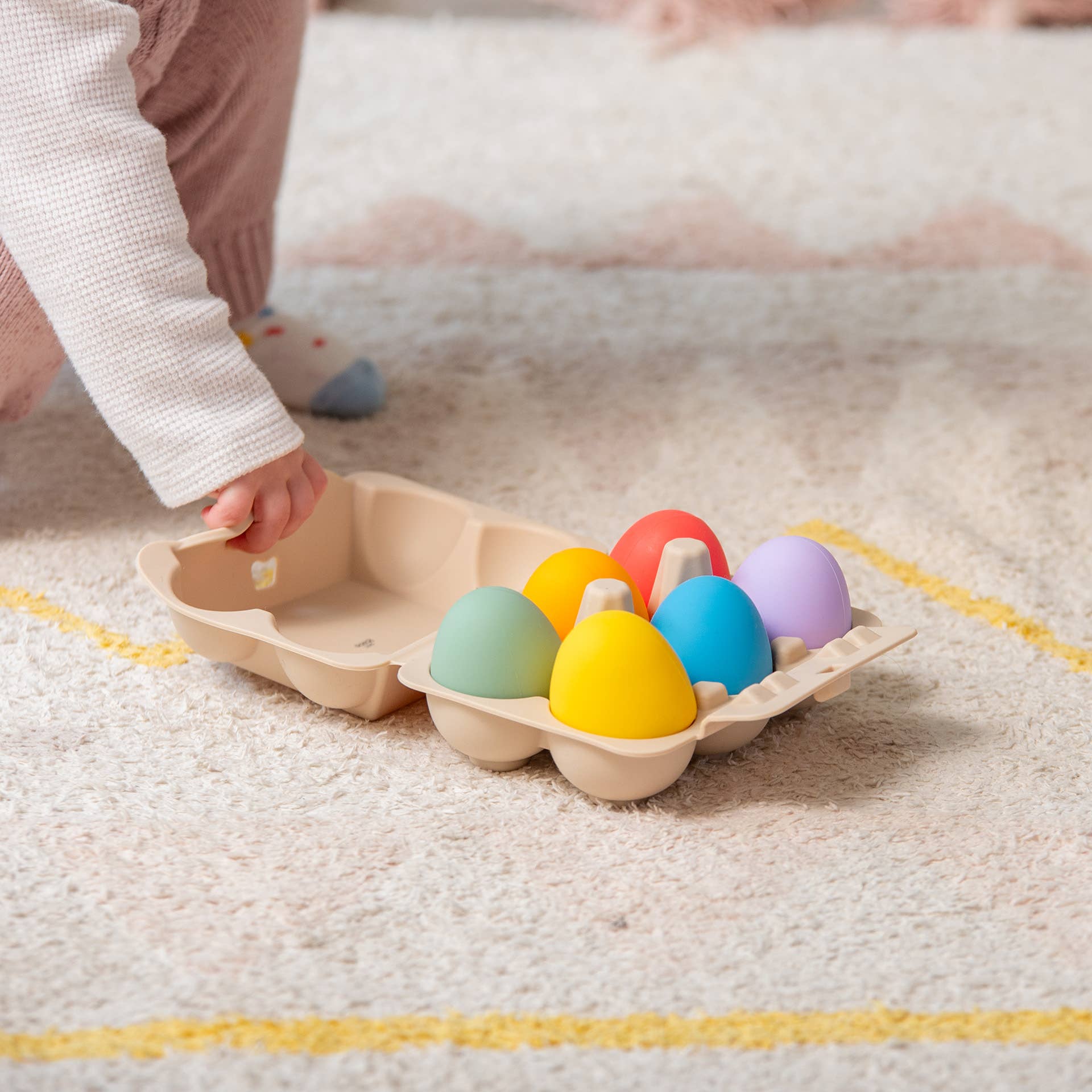 Commotion – wholesale Toy set – Kids – SiliSoft® Sensory Eggs (Rainbow)4