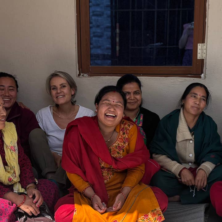 MAISON KIZO - Wholesale Bangle Bracelet - Pale salmon pink Nepalese bracelet2