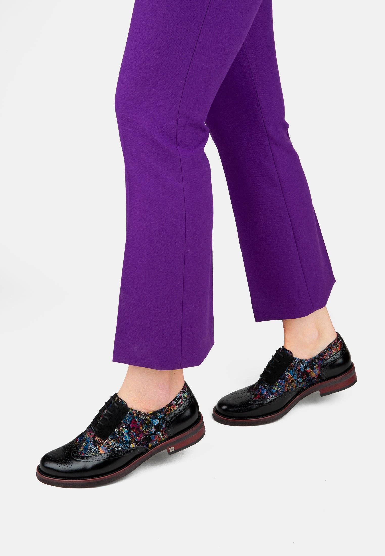 Embassy London – wholesale Brogue shoes – Women's – Vivienne - Black Flower10