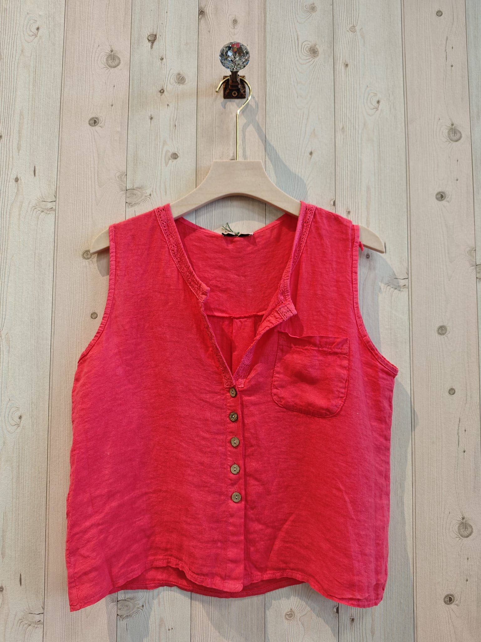 Linen & More – Camisa com botões no colarinho – Mulher por atacado – Blusa sem mangas de linho 100% LINHO1