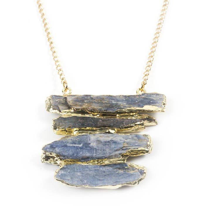 Collier avec pendentif en kyanite pour la vente par Colour Addict Jewellery