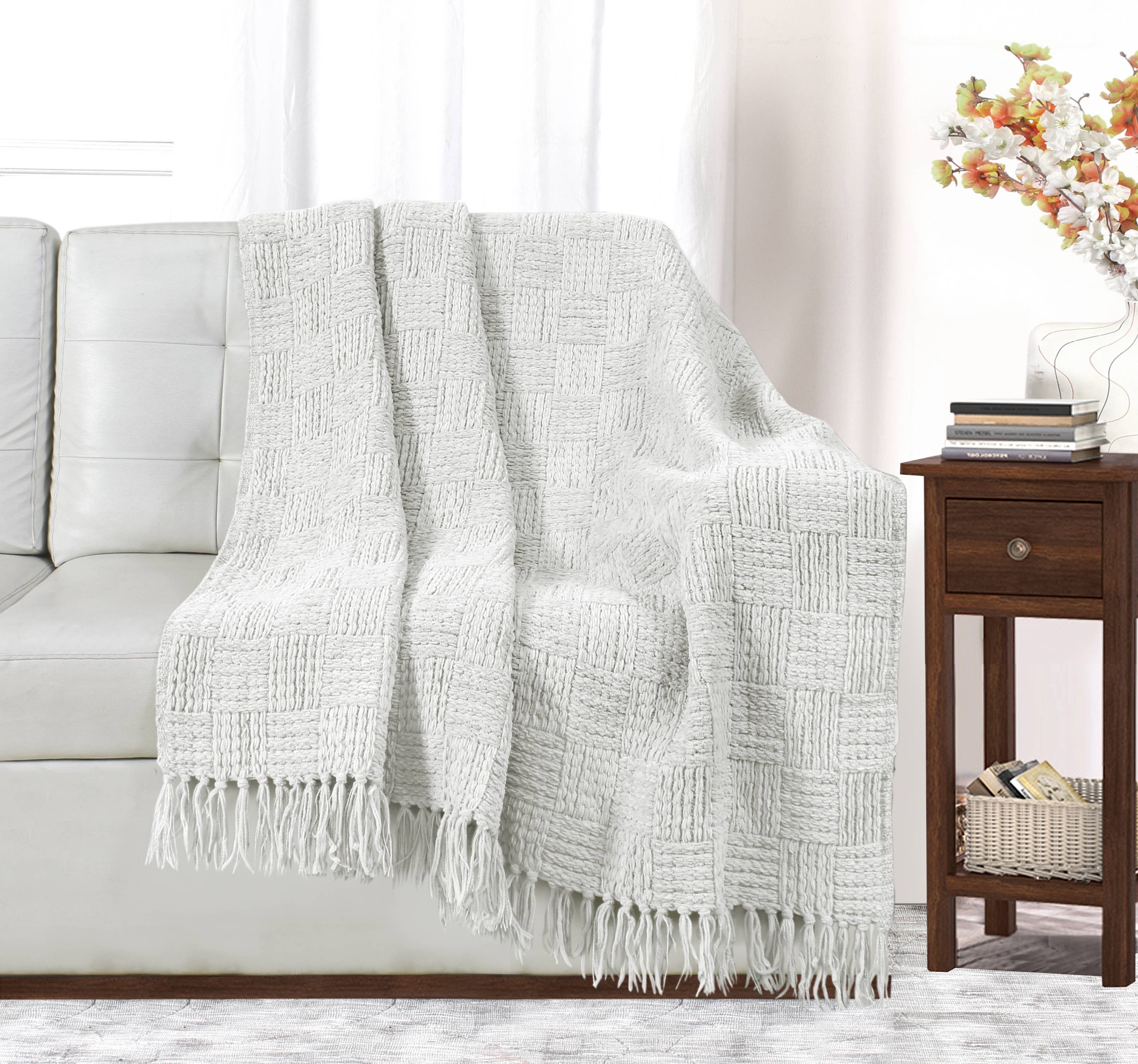 Bed Bath Fashions - Vente Plaids - Plaid panier à franges en chenille surdimensionné Kathy Ireland21