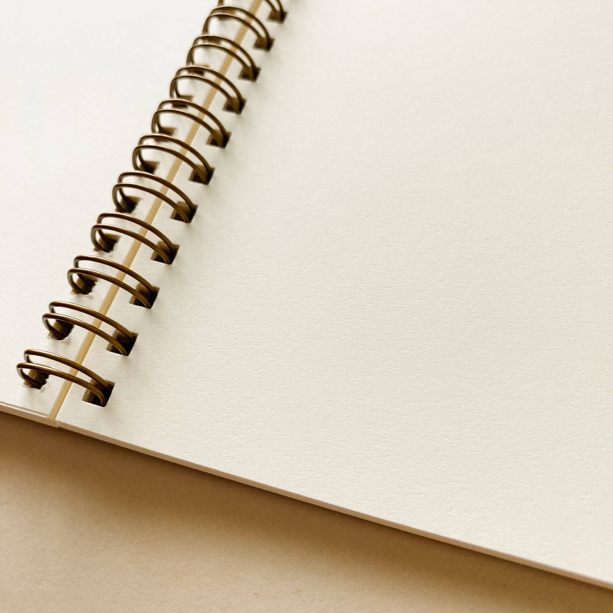 Whitney Rain Studio - Venta al por mayor Cuadernos - Cuaderno Blue Cottage Stripes3