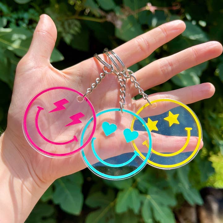 XO Wholesale - Wholesale Keychain – Women's - Smiley Face Acrylic Keychain0