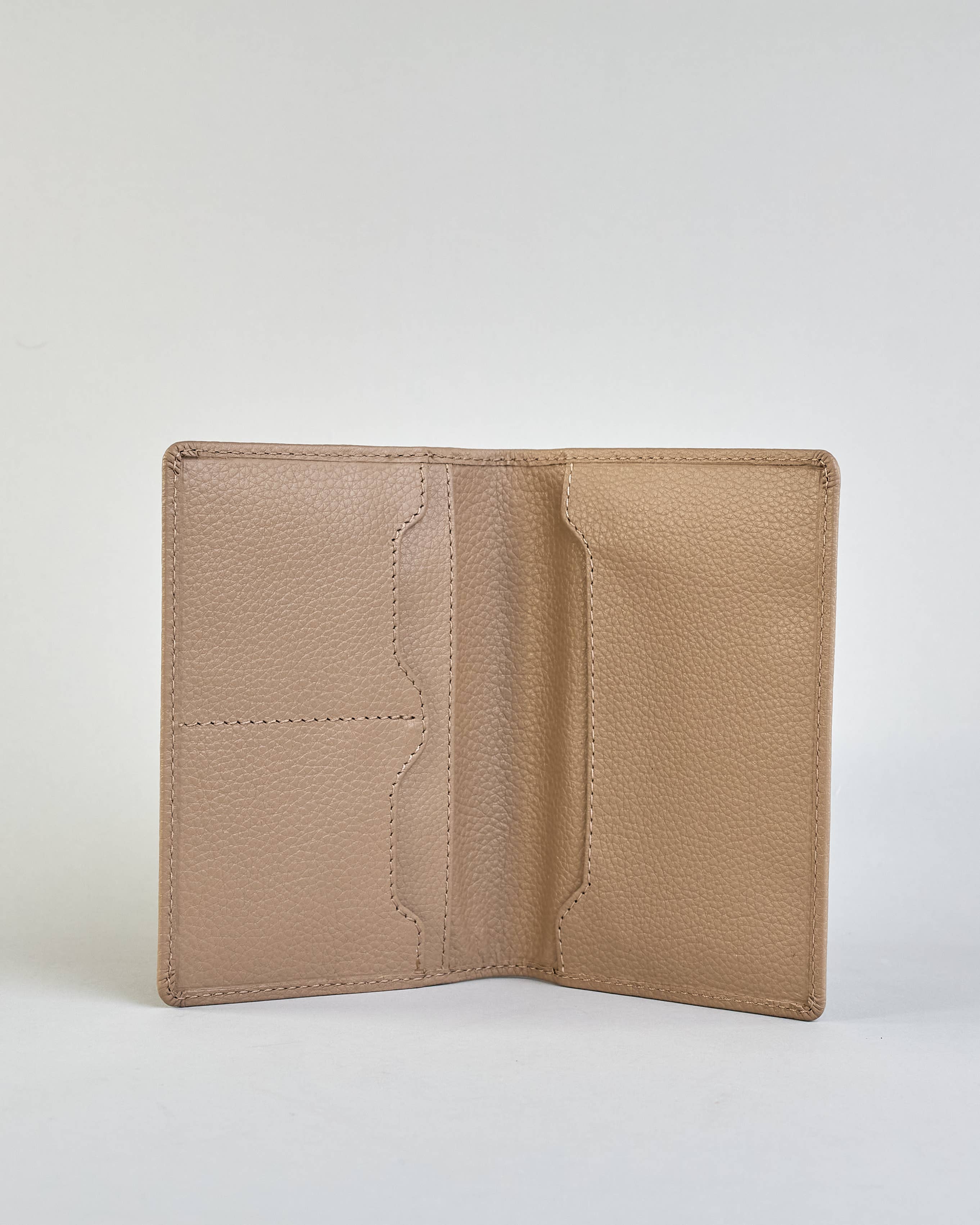 Herzilein-Wien GmbH - Wholesale Passport Case - Women's - Passhülle Leder 16