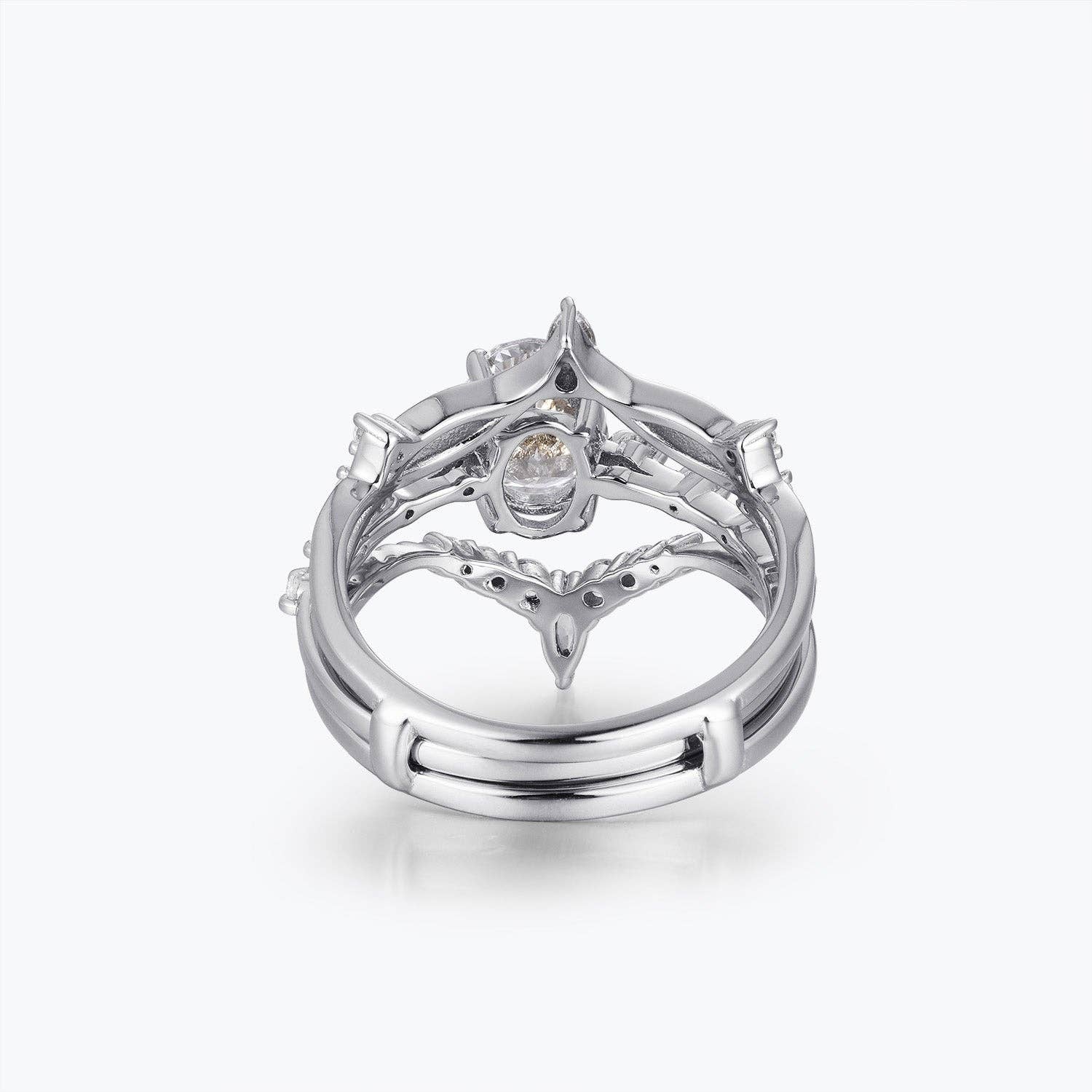 Dissoo - Wholesale Jewelry Set - Dissoo® Side Stones 1.5CT Oval Cut Moissanite Three-Piece Bridal Set5