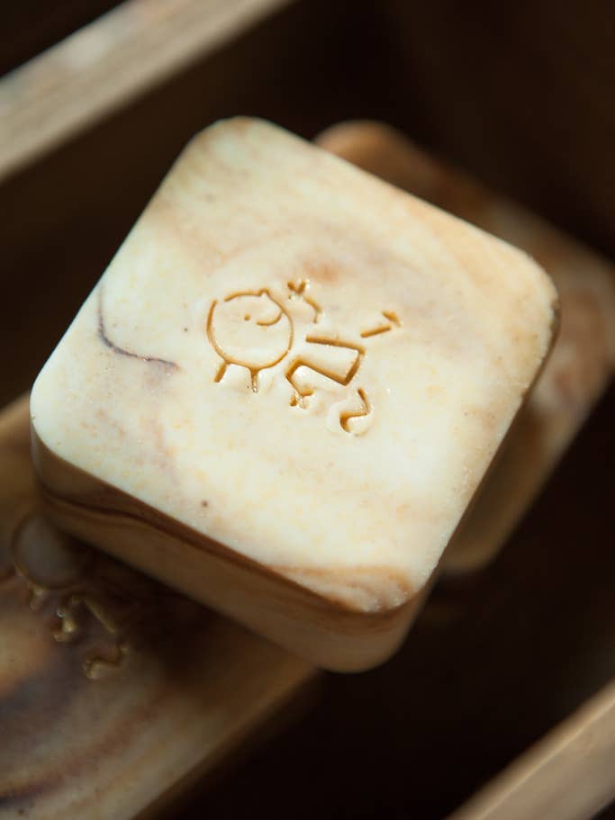 Savon de rasage humide Running Man pour la vente par Chloemason Soap Company
