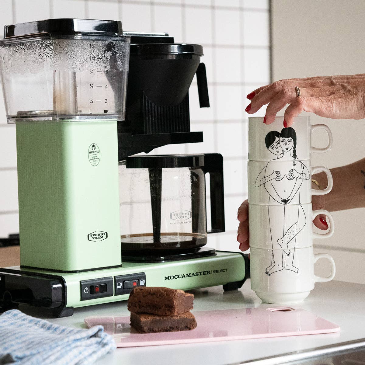 helen b - Wholesale Coffee Mug - Stackable mugs faces everywhere (set*4)3