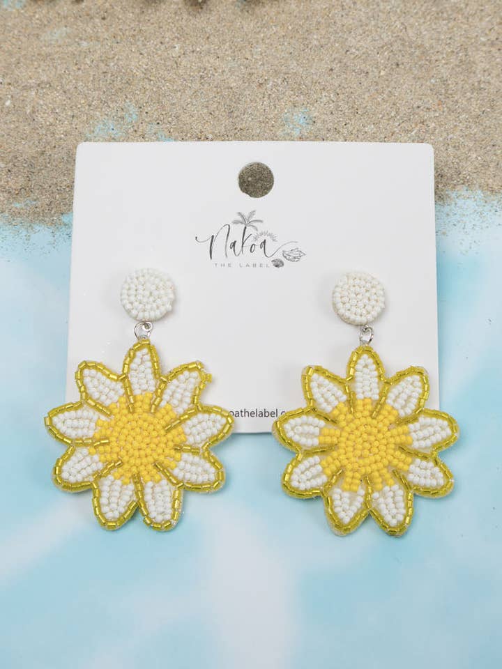 Sunflower kralen oorbellen voor wholesale door Nakoa The Label