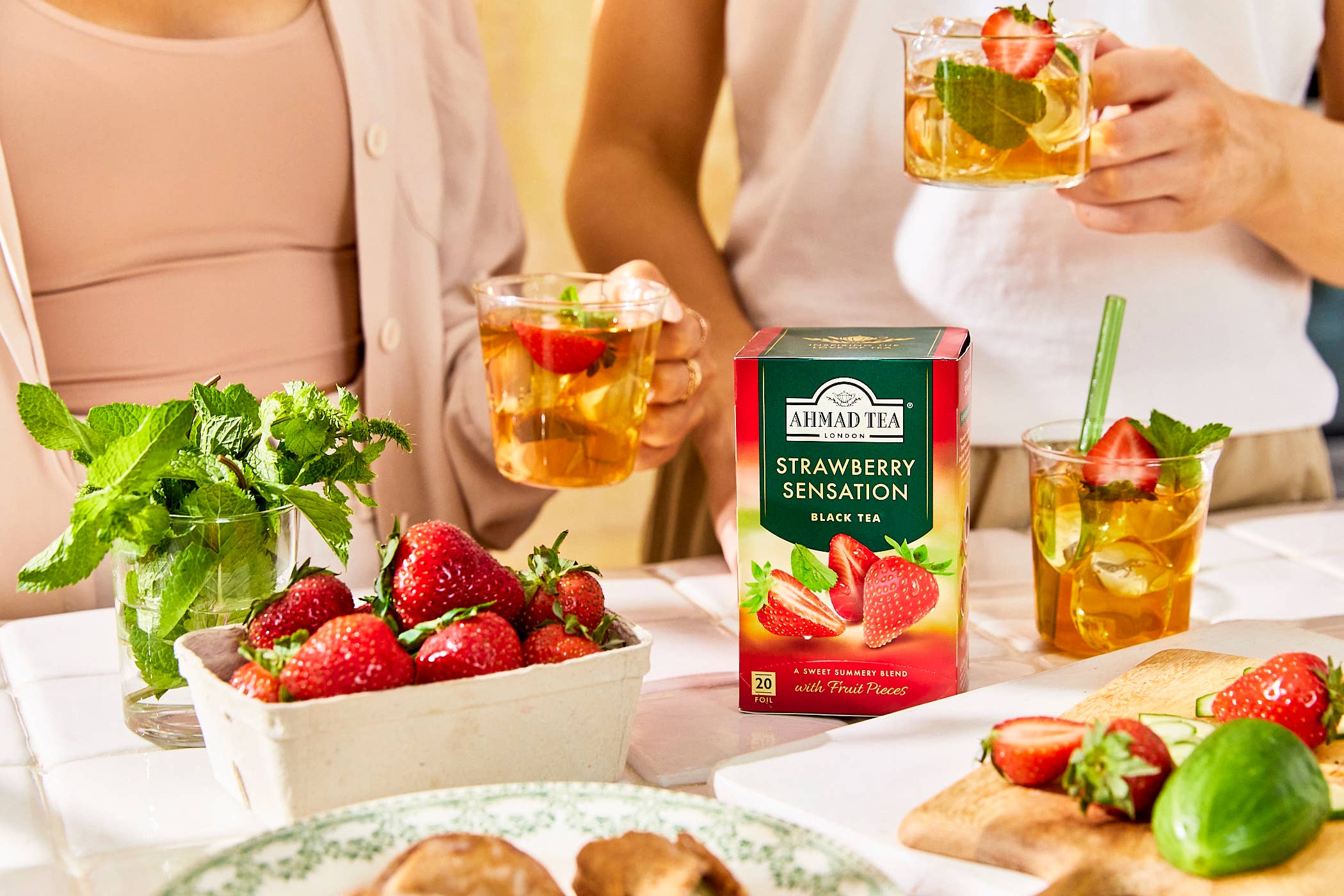 Ahmad Tea – wholesale Tea bags – Strawberry Sensation Black Tea - 20 Teabags1