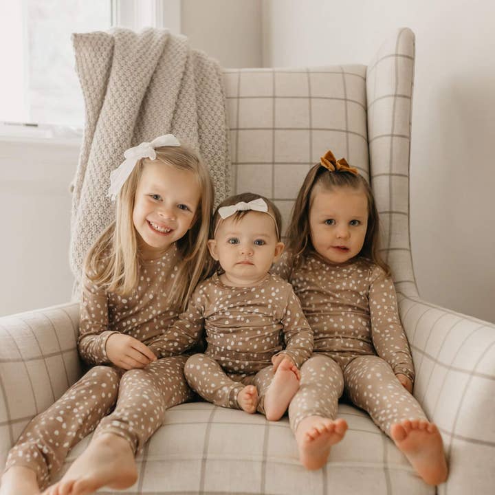 Copper Pearl - Wholesale Sleepwear Set - Kids - 2pc Long Sleeve Pajama Set - Fawn3