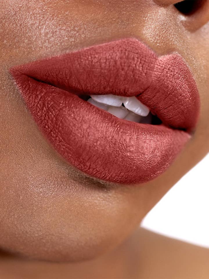 Sylvia: Long-Lasting Matte for wholesale by Gaëlle Cosmetics