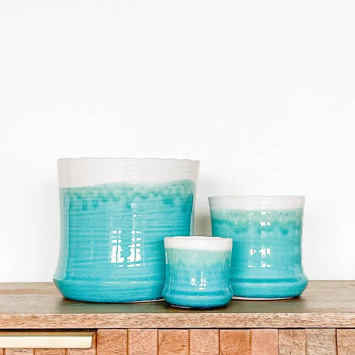 Hycroft Home Decor - Wholesale Plant Pot - Aria Ceramic Planter Pot, Includes Drainage Hole and Plug