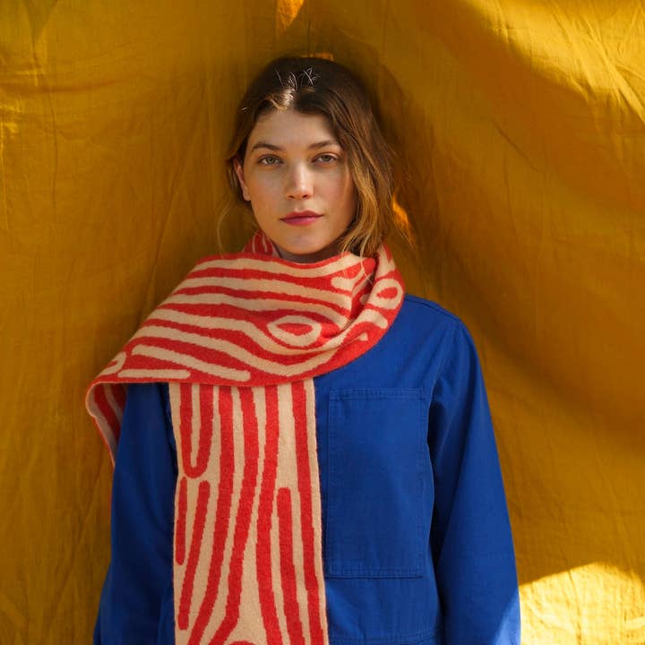 Donna Wilson – wholesale Scarf – Unisex – Log Shaped Scarf - Inferno1