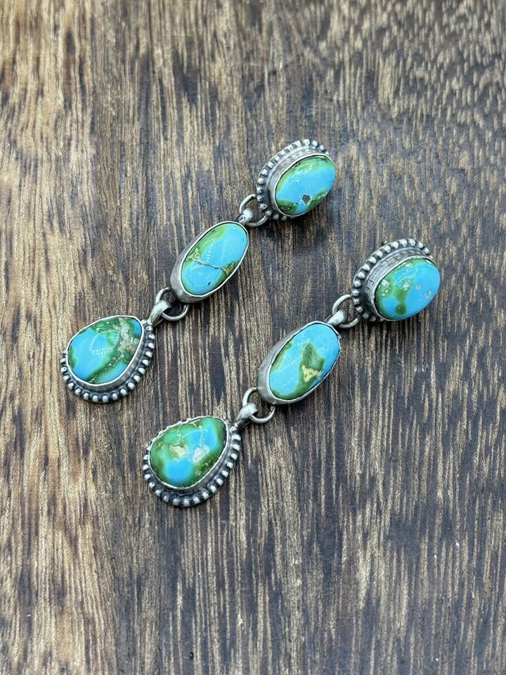 Orecchini pendenti in argento sterling fatti a mano Navajo con turchese Sonoran Gold per la vendita all'ingrosso da parte di Native City Jewelry