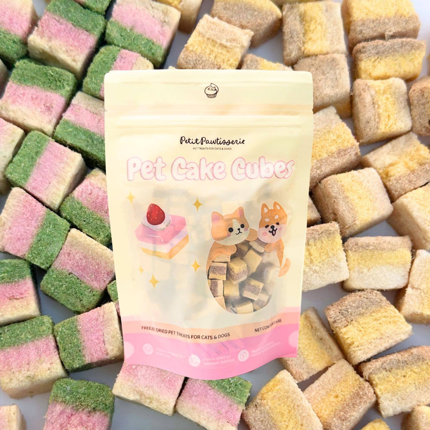 Petit Pawtisserie - Vente Friandises – chien - Friandises en cubes de gâteau de canard lyophilisé pour chats et chiens 50g