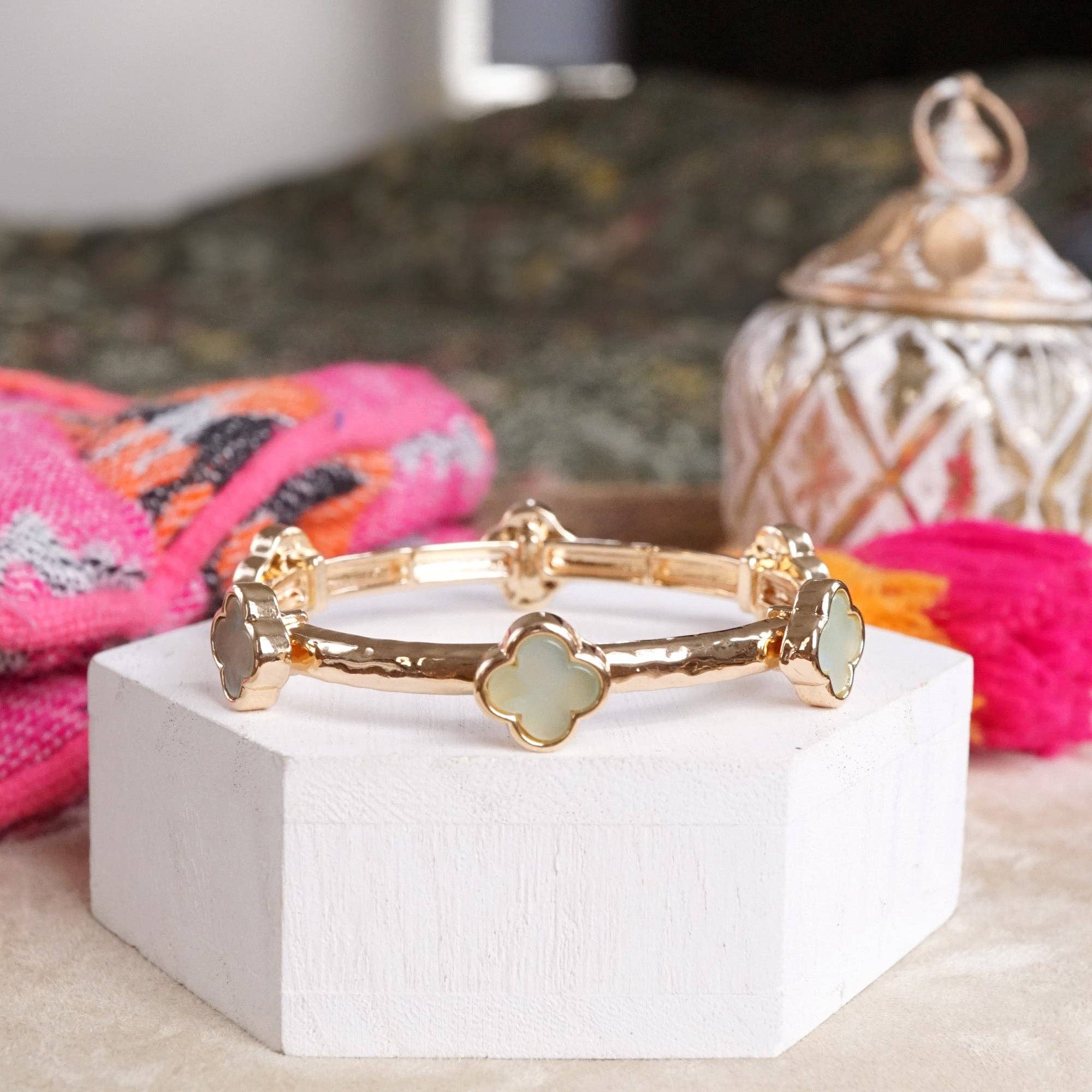 PennyLine inc - Wholesale Bangle Bracelet - Clover Stretchy Bangle Bracelet – White, Pink, Mint, Tortoise2