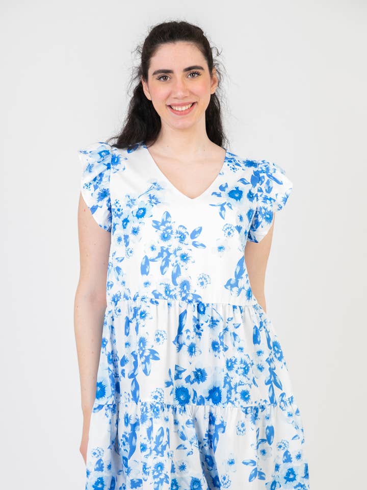 Blommig blå tunikaklänning i stora storlekar (C6566) för wholesale av Pomme Rouge Paris