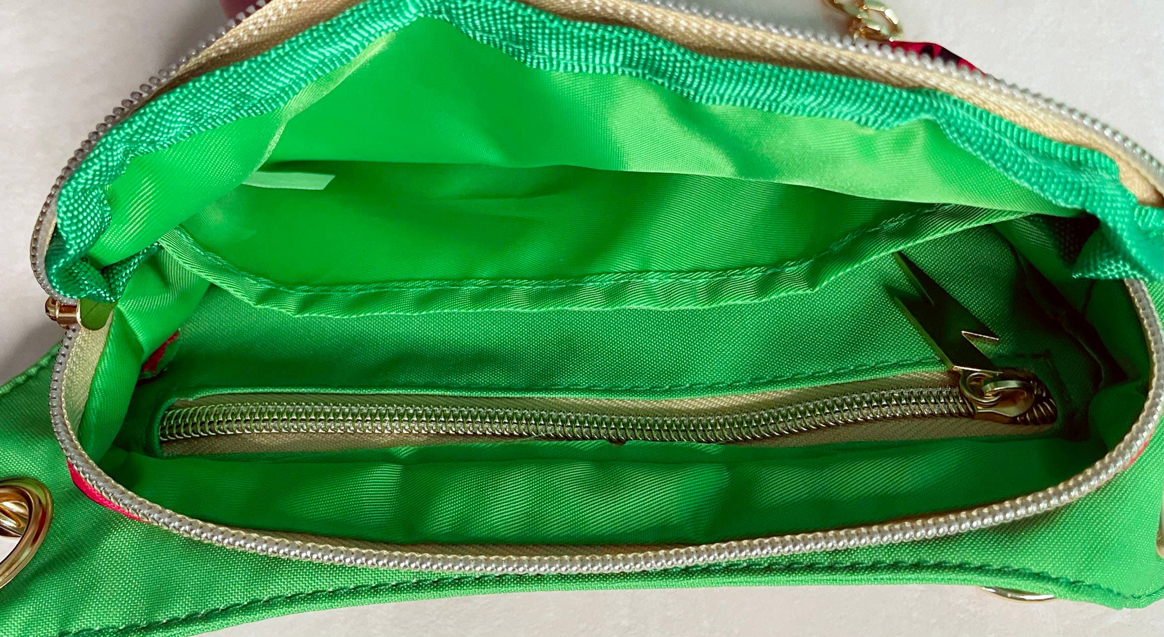 Betsy Dare - Wholesale Crossbody Bag - Women's - Hot Pink Electric Leopard Lisa Convertible Crossbody/Belt Bag3