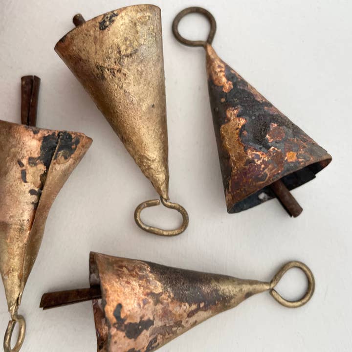 fort & field - Wholesale Bell - 2 1/4" rustic cone shape tin brass finish bell metal striker