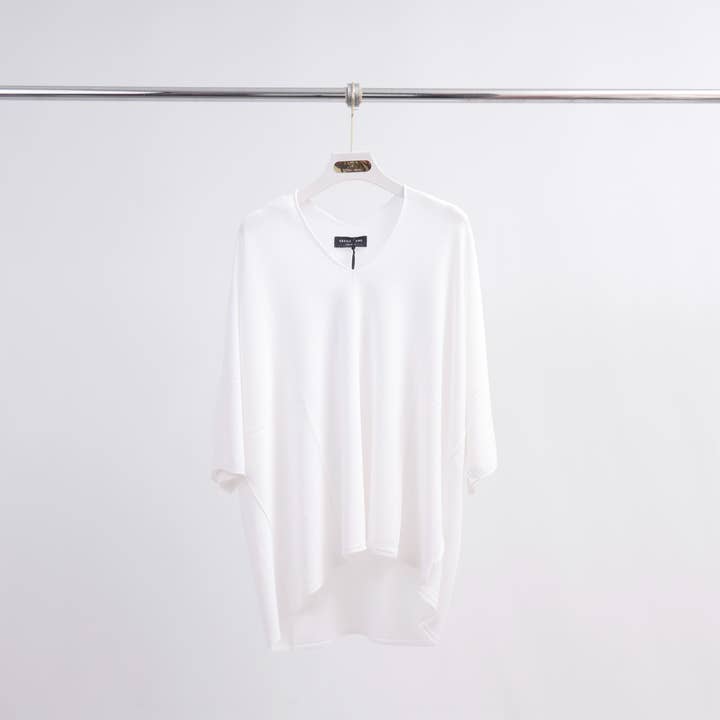 Camisola leve de morcego com decote em V YF121501 por atacado de Cecile Wang