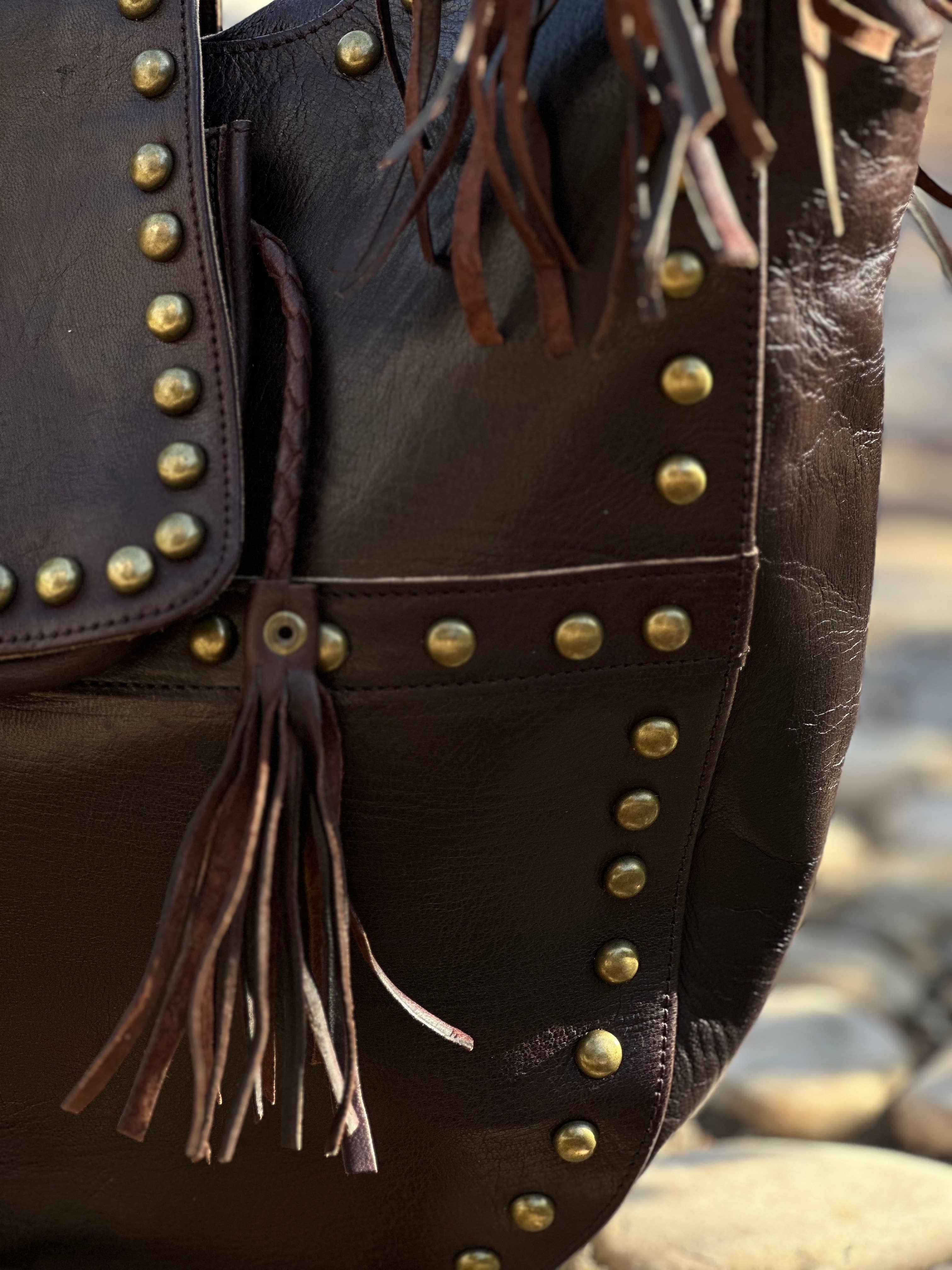 Berberwoolrug – wholesale Shoulder bag – women's – Handmade fringe Brown Leather Hobo Bag, Chic Shoulder Purse 4