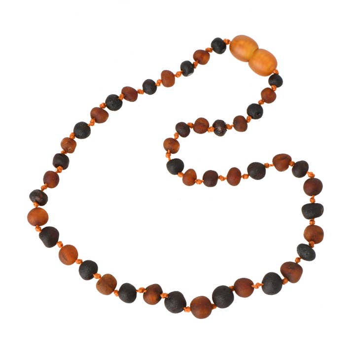The Natural Amber – Engroshandel Perlehalskæde – Cognac & Cherry rå barok baltisk rav halskæde