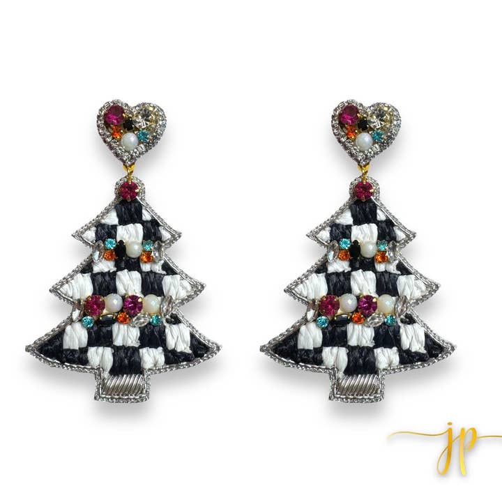 Boucles d'oreilles en perles en forme de sapin de Noël à carreaux noir et blanc avec strass et raphia pour la vente par Jenny Patrick Designs ™
