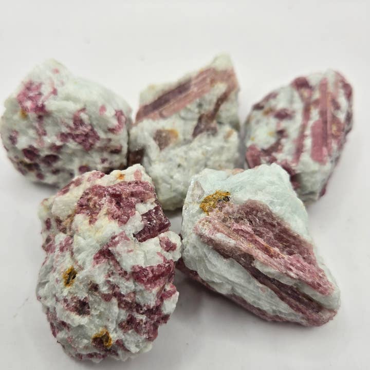 Tormalina rosa grezza per la vendita all'ingrosso da parte di Droplets