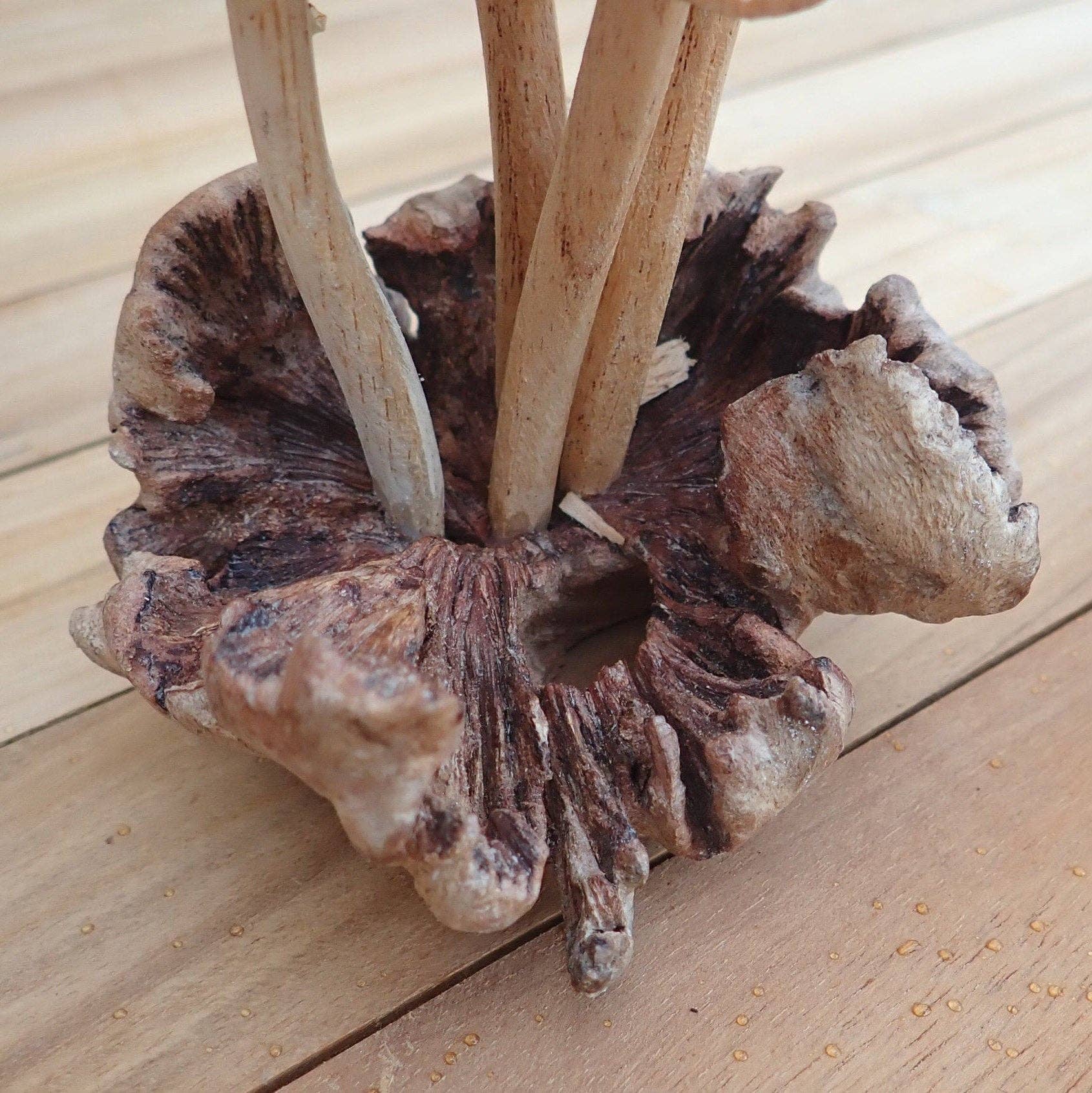 Ubud Glass – wholesale Decorative figurine – Wooden hand carved mushroom. Unique hand carved toadstool figurine8