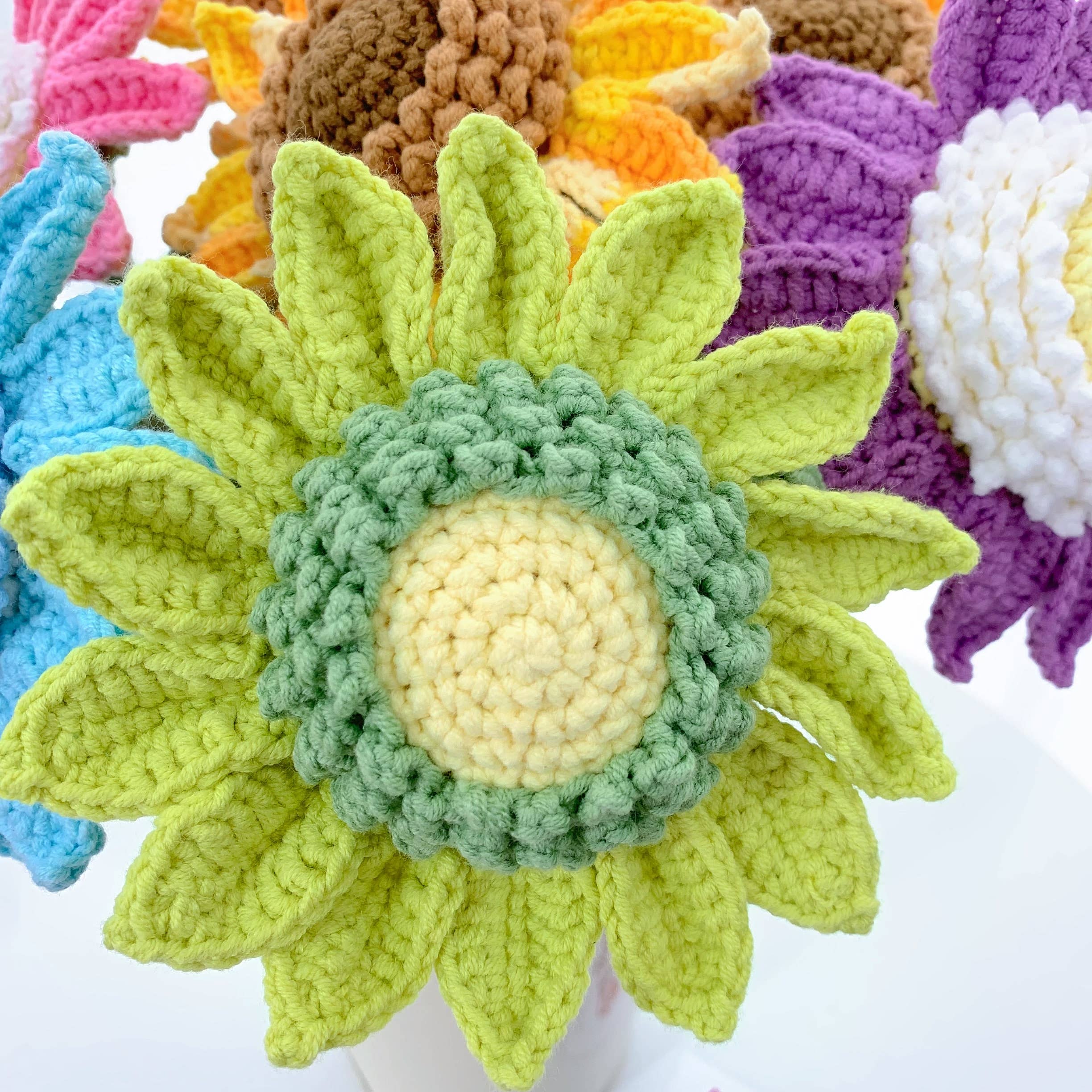 Lilyrosy（Duty free) - Wholesale Kunstbloemen - Handgemaakte gehaakte zonnebloemen cadeaus, vakantiecadeaus, woondecoratie12