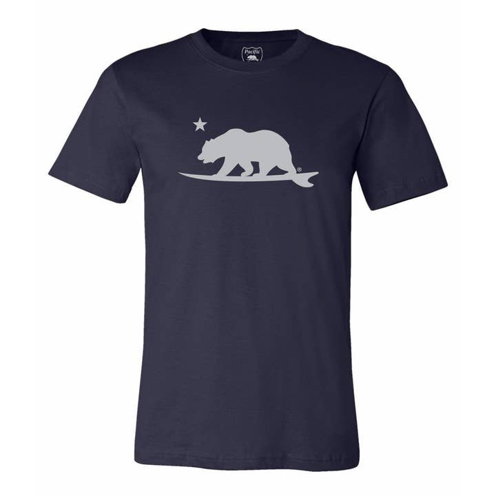 California Surf Bear t-shirt voor wholesale door Pacific Coast Apparel
