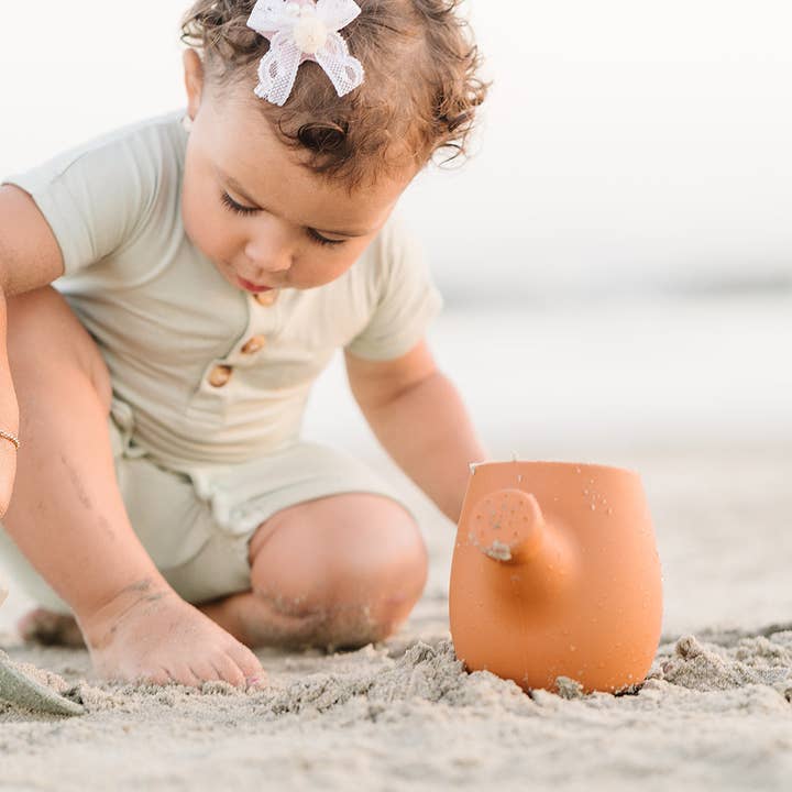 Marlowe & Co - Wholesale Toy Set - Kids - Terracotta Silicone Garden Set 8