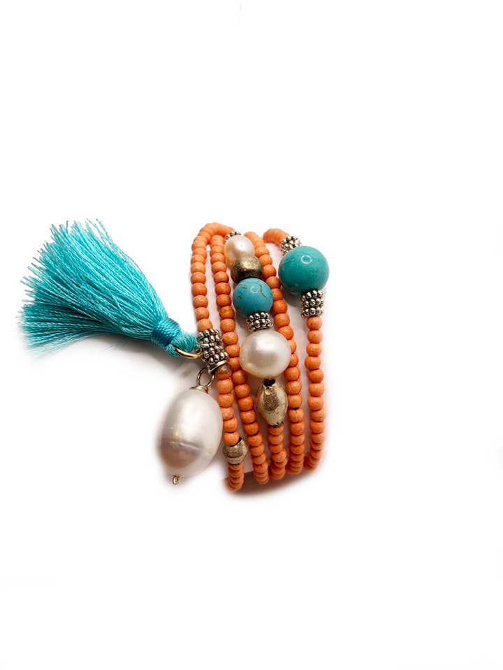 Pitch for wholesale by Hila