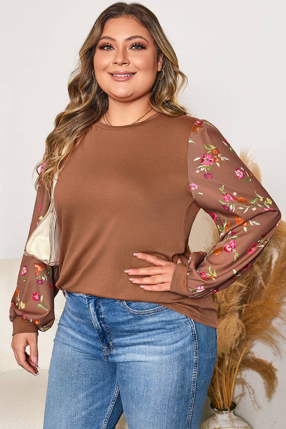 Brown Plus Size Floral Patchwork Sleeve Crewneck Top for wholesale on Faire2
