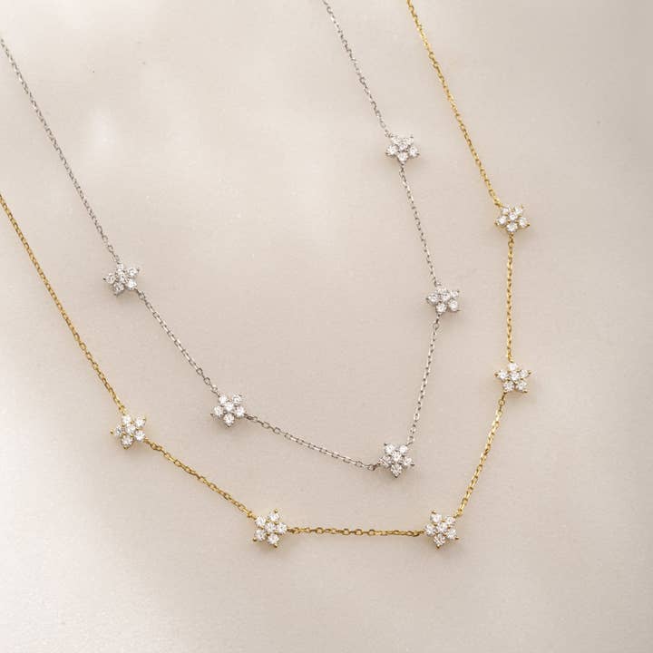 Sami Jewels - Wholesale Pendant/Charm Necklace - Diamond Flower Necklace