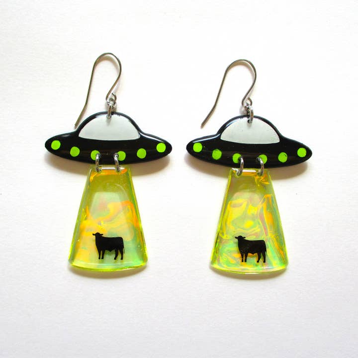 Pendientes de novedad espacial de titanio OVNI para venta al por mayor de Wuve