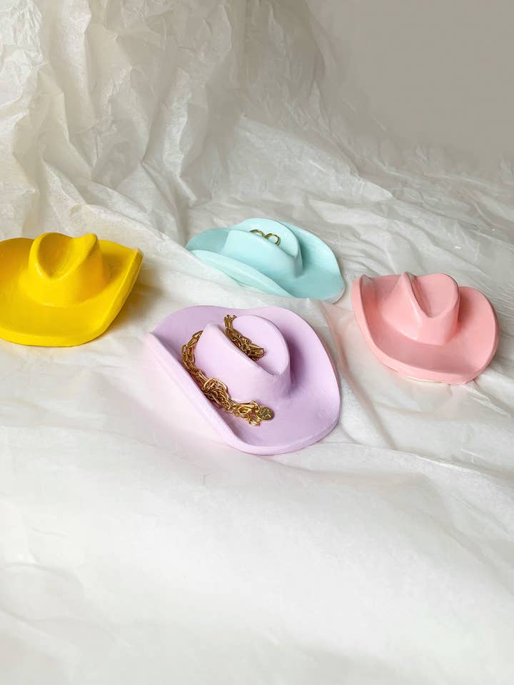 Plateau à babioles avec chapeau de cowgirl, Cowboy, Yeehaw, Western Rodeo pour la vente par Goods Grove