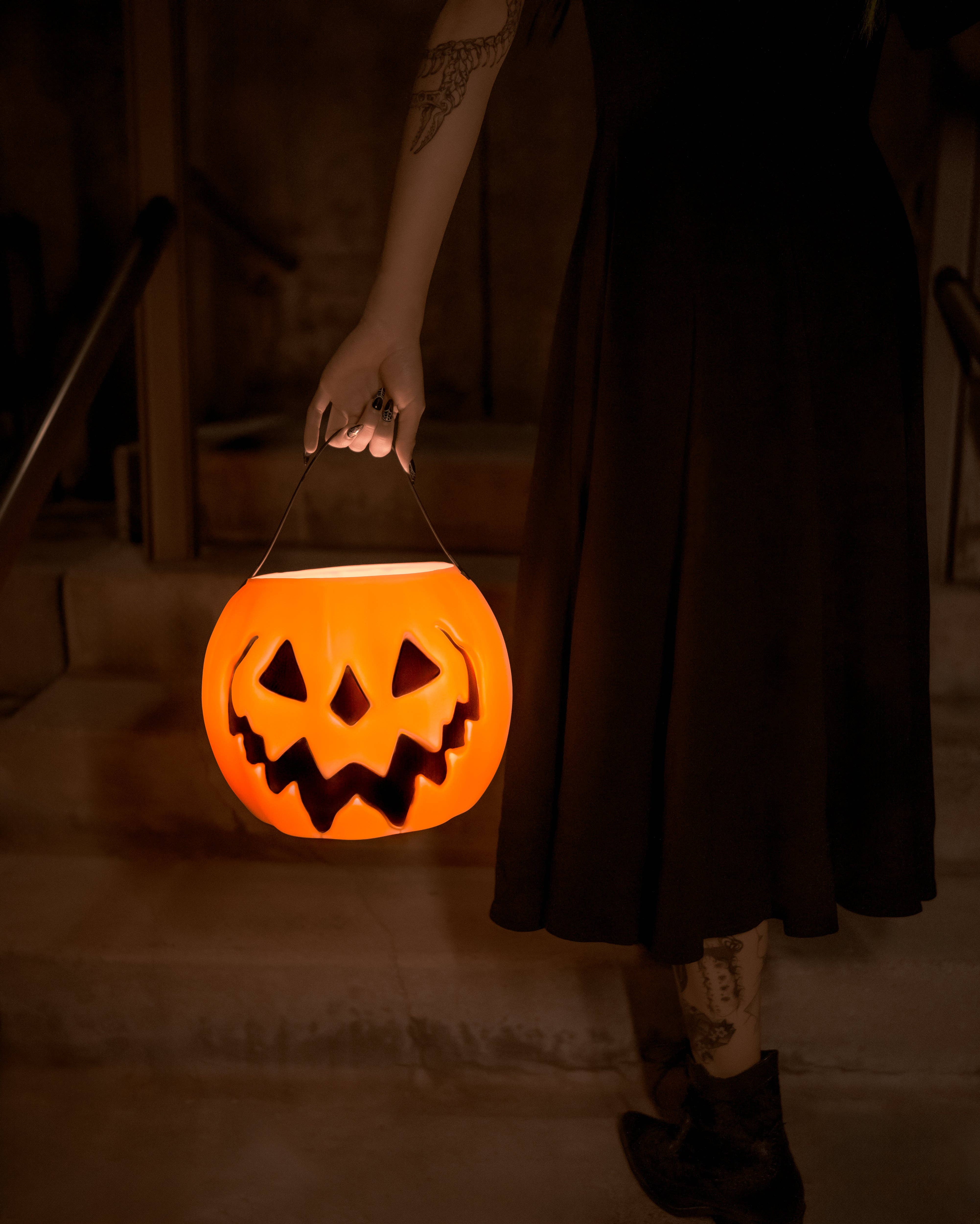 Lively Ghosts – wholesale Bucket/pail – Orange Haunted Hallows Pumpkin Pail8