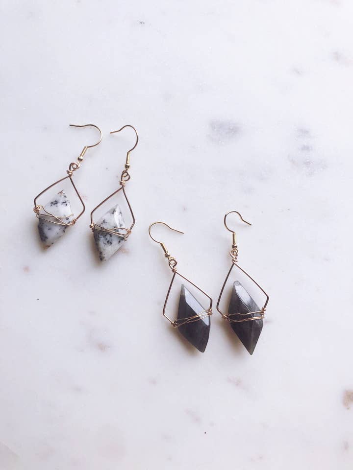 Labradorit rhombe øreringe for engroshandel hos Boho Breath