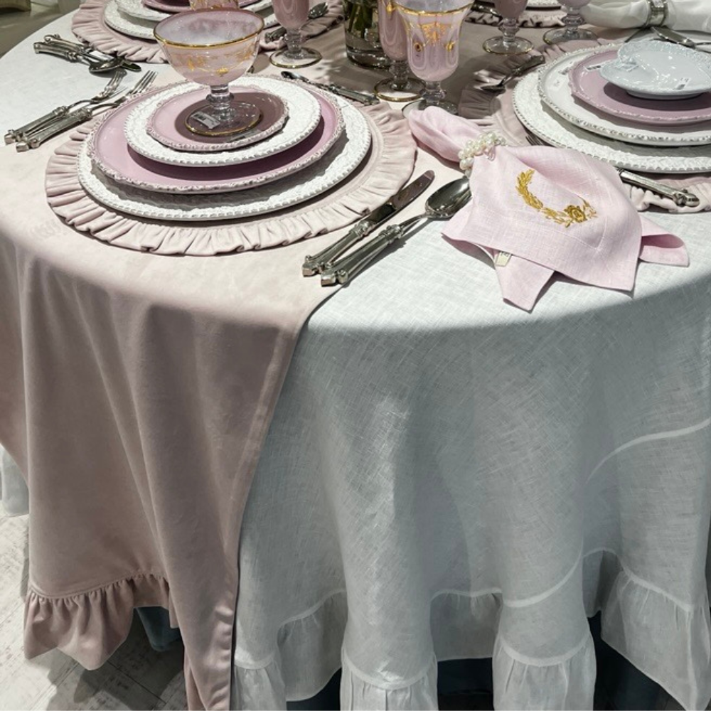 Arte Italica & Crown Linen Designs – Großhandel Tischläufer – Sneaker aus Samt mit Volant - Neue Farbe10