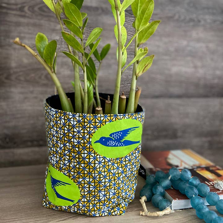 The Green Traveling Bird - Plant Basket for wholesale by Bahaari