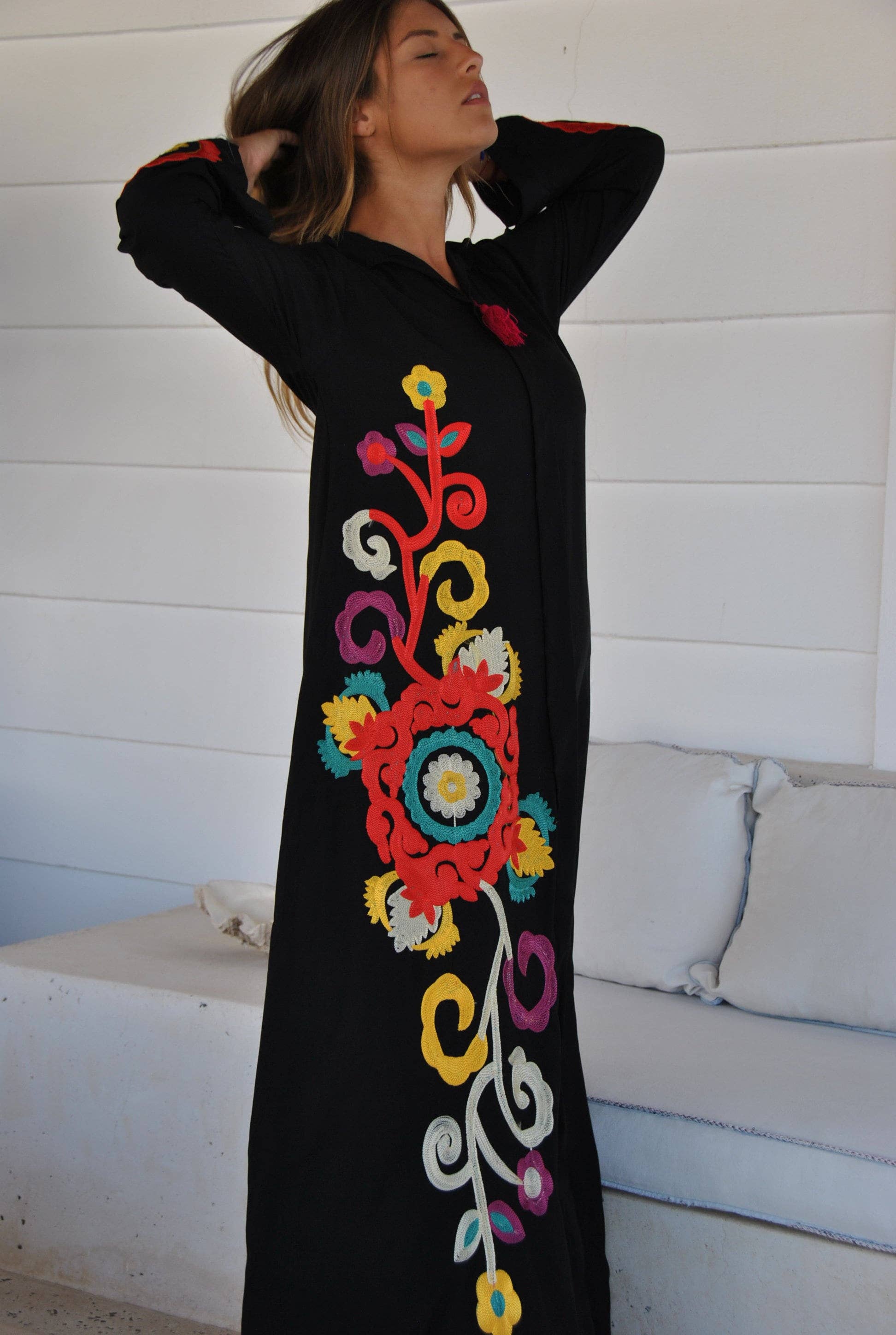 Gipci - Wholesale Kaftan - Women's - Black Flower Embroidered Caftan with Tassels0