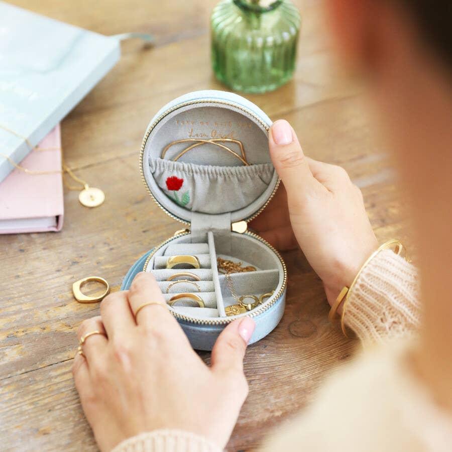 Lisa Angel - Wholesale Jewelry Box/Organizer - Embroidered Flowers Mini Round Velvet Jewellery Case1