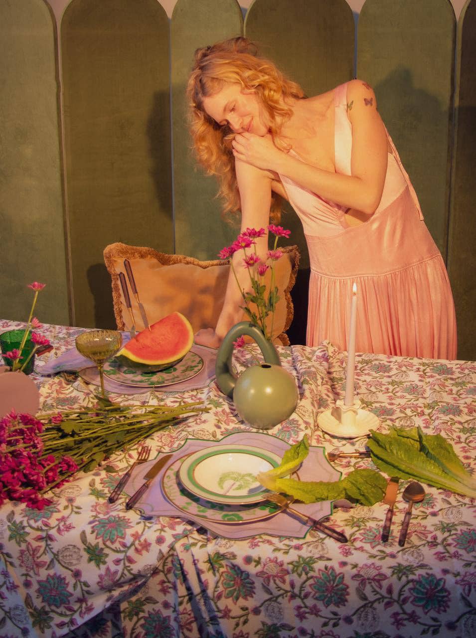 Ro’Table NYC - Wholesale Dinner Plate - Bernadette Leaf Dinner Plate - Set of 4 (+1 Bonus Plate)7