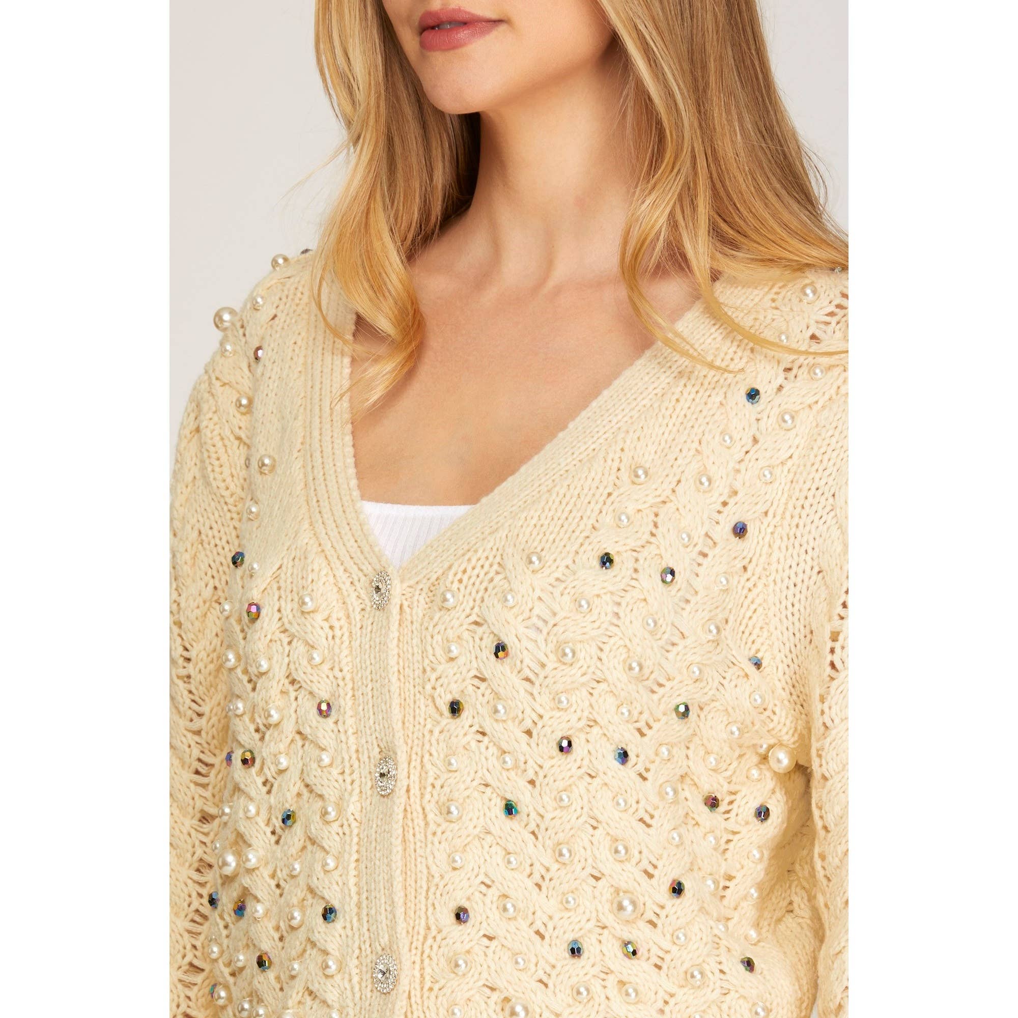 STYLE USA - Vendita all'ingrosso Cardigan - Donna - CARDIGAN IN MAGLIA A TRECCE DECORATO CON STRASS DI PERLE 6