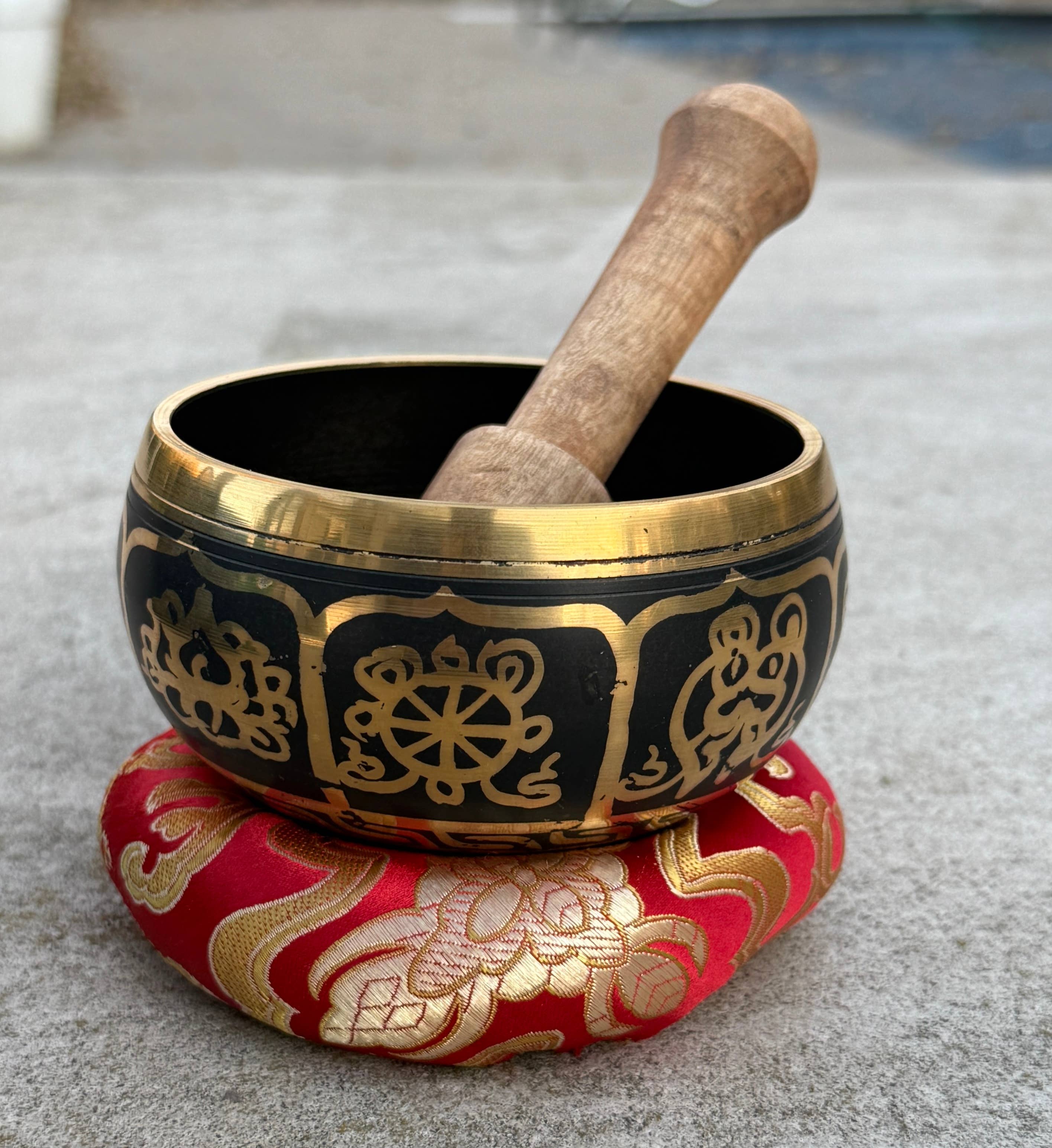 Lungta Imports - Wholesale Meditation Supplies - Tibetan Complete Singing Bowl Gift Box Set 8 Lucky Symbols 26
