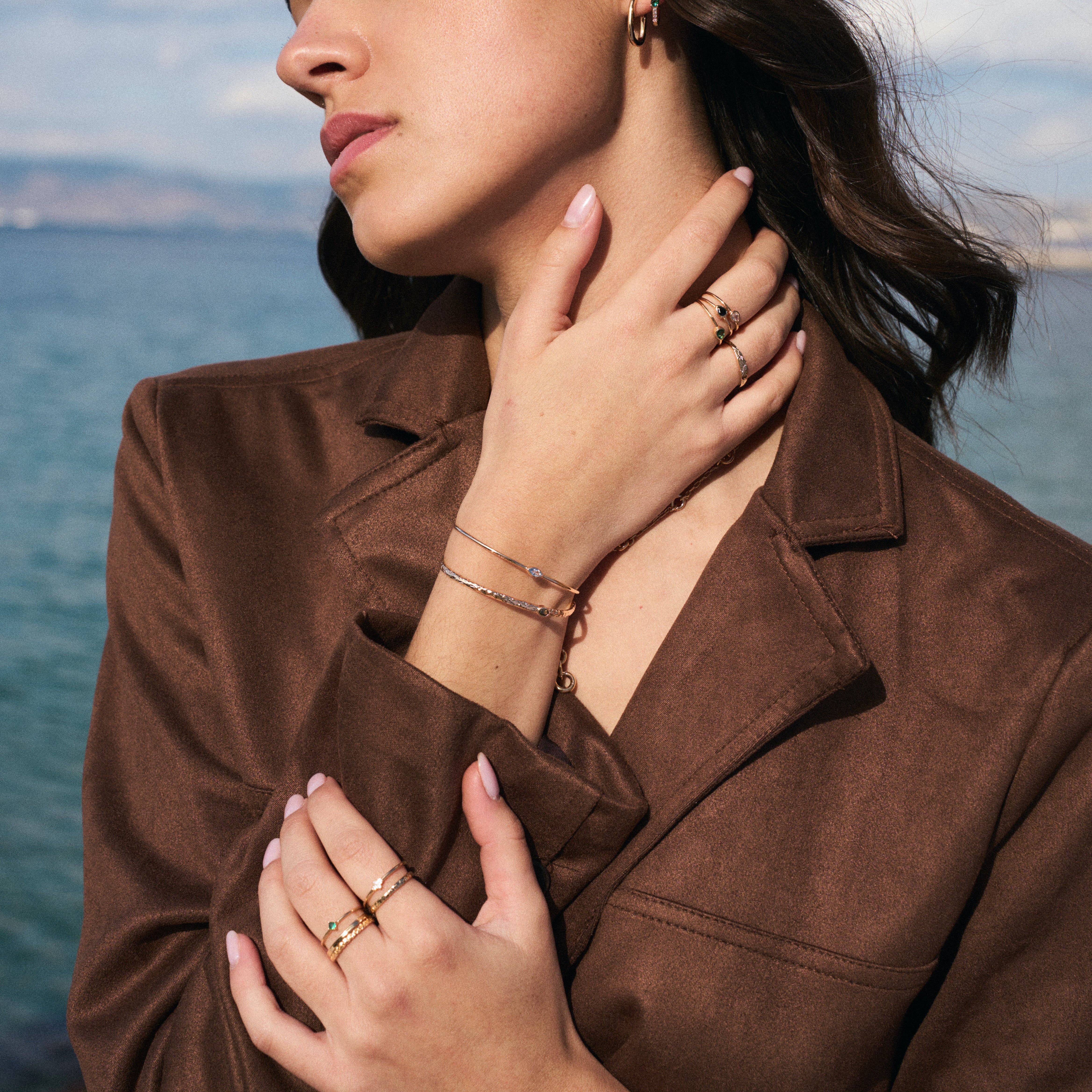 Meora Paris – wholesale Manschettarmband – Armband Lagoon i 18k förgyllt guld1