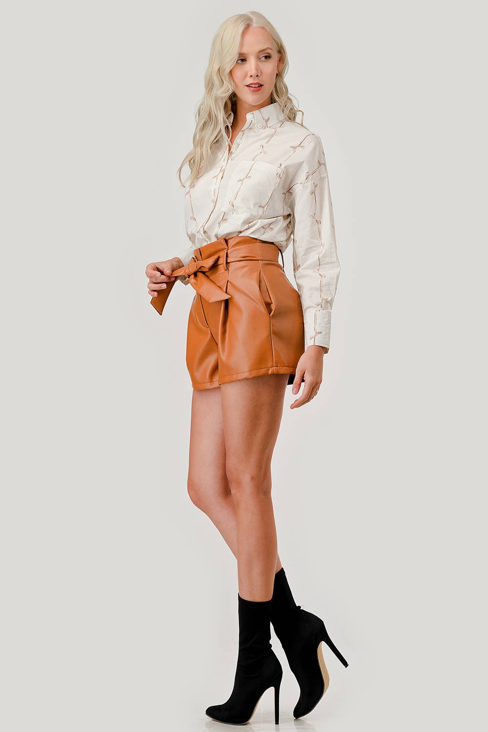 GeeGee x Lovelo - Wholesale Button Down Shirt - Women's - Ribbon Stripe Pattern Button-Up Shirt, OT5091823