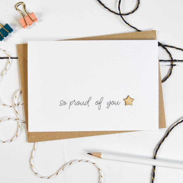 Så stolt över dig trä Star Card för wholesale av Altered Chic